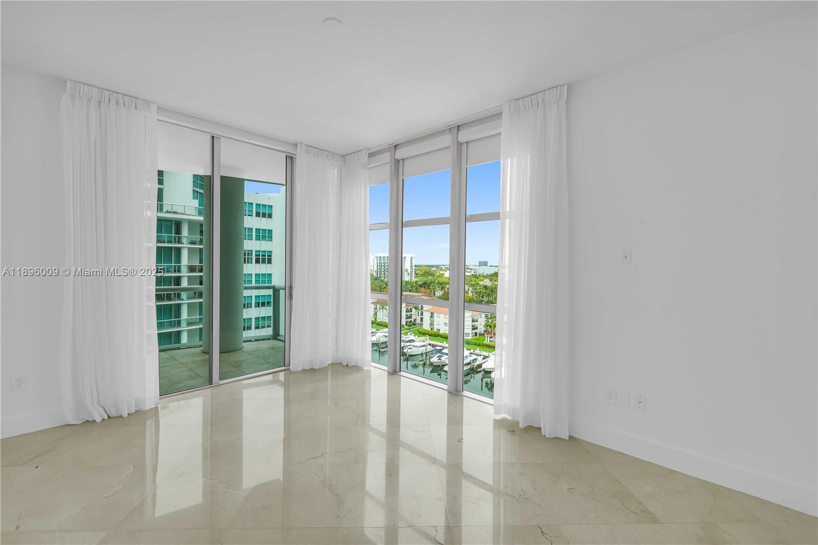 image The Atrium At Aventura25