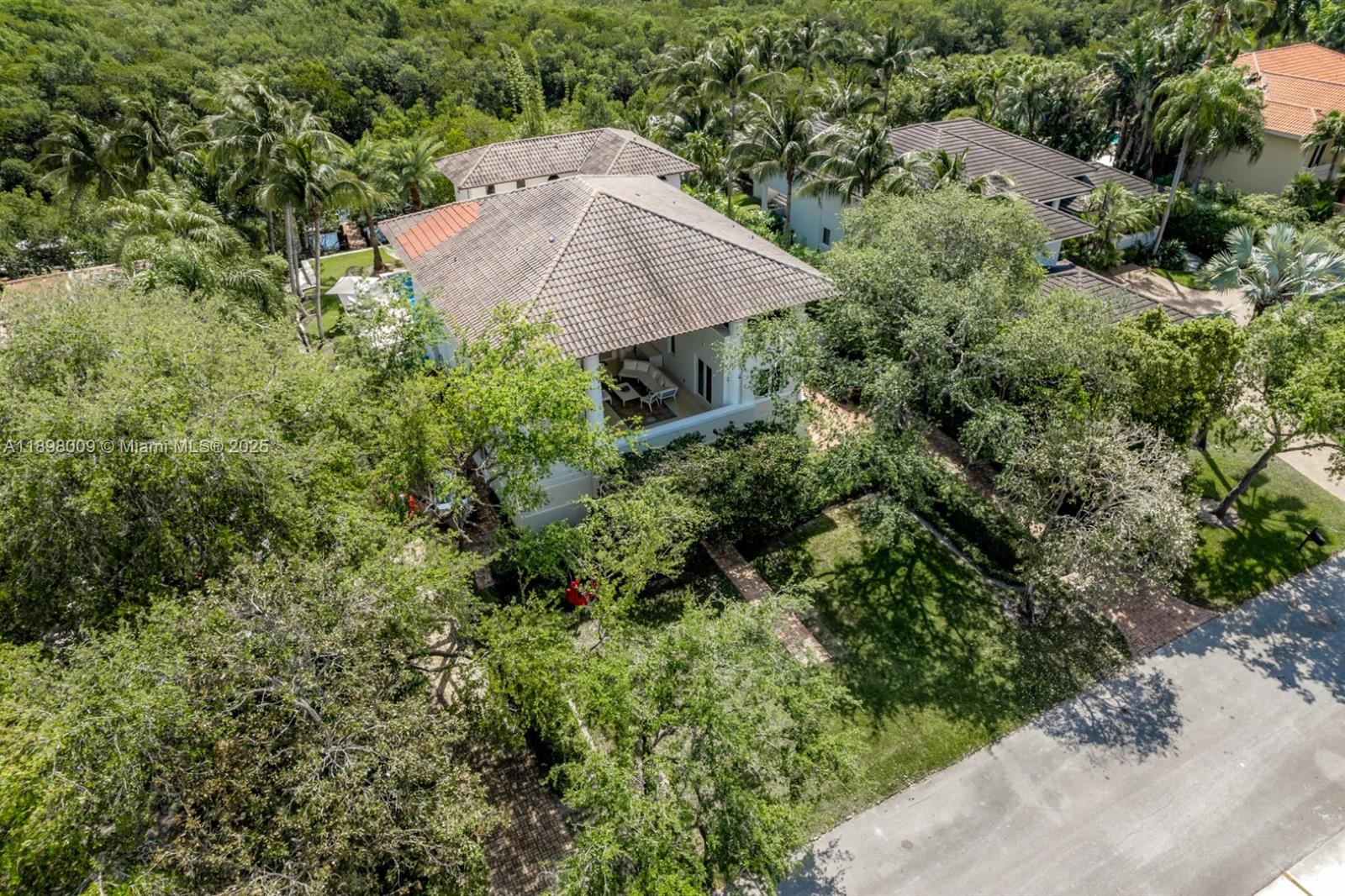 112 Paloma Dr Coral Gables, FL 33143 112 Paloma Dr Coral Gables, FL 33143