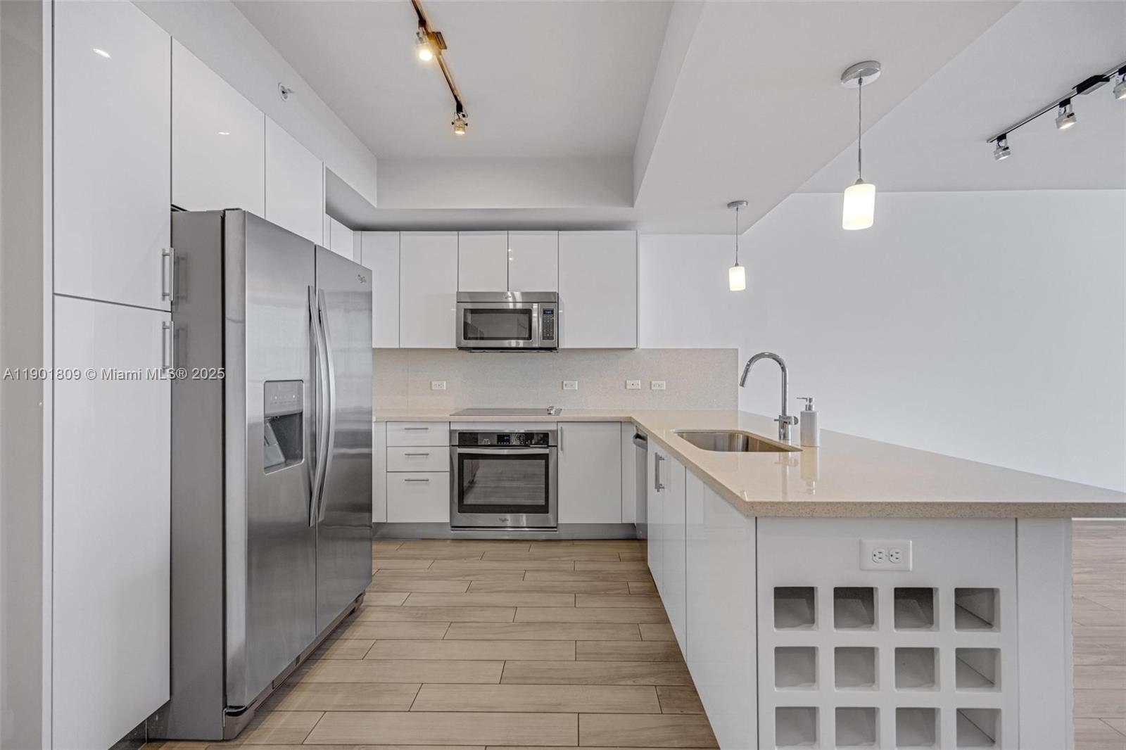 image Nine At Mary Brickell Vil11