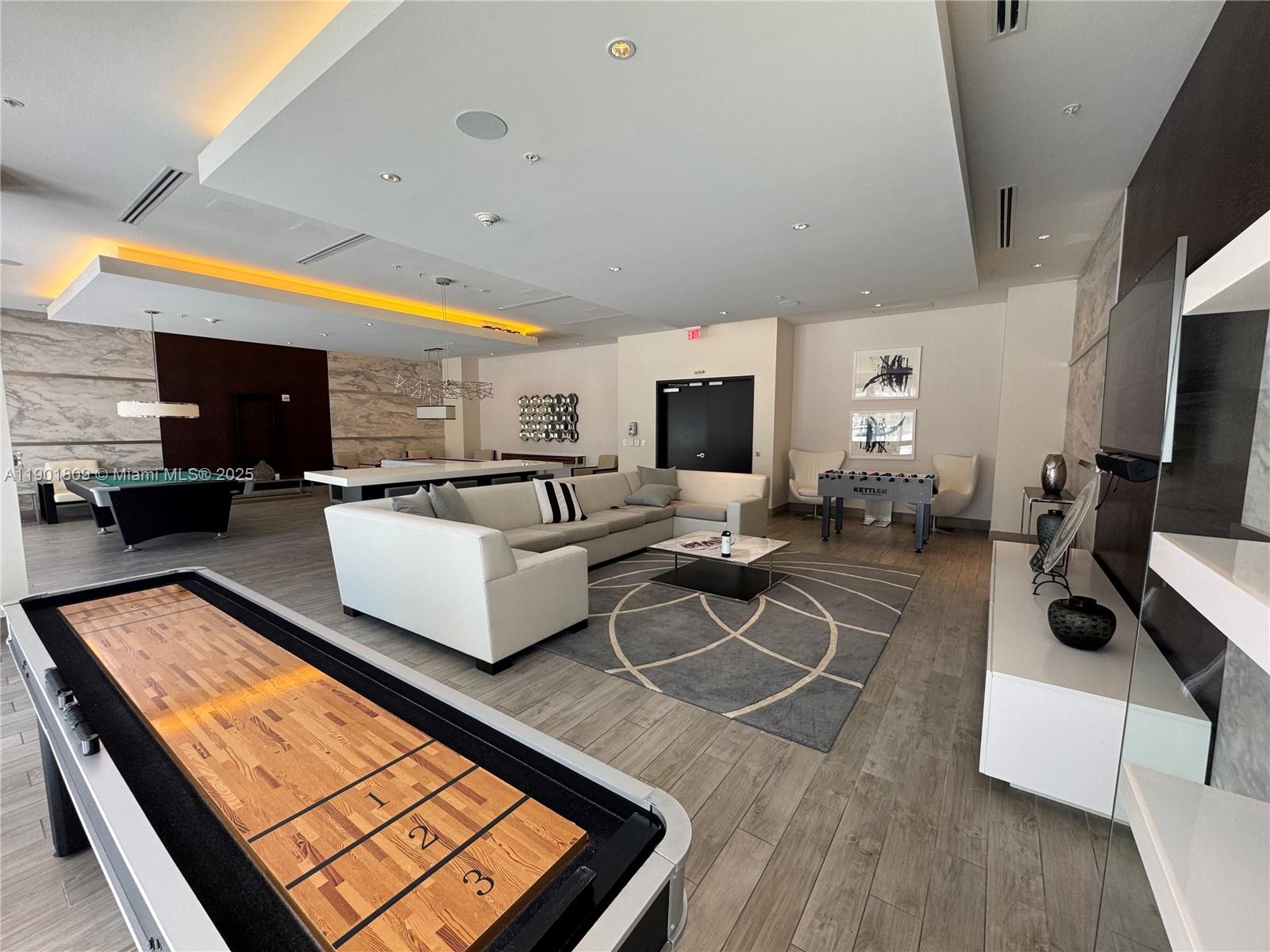 image Nine At Mary Brickell Vil28