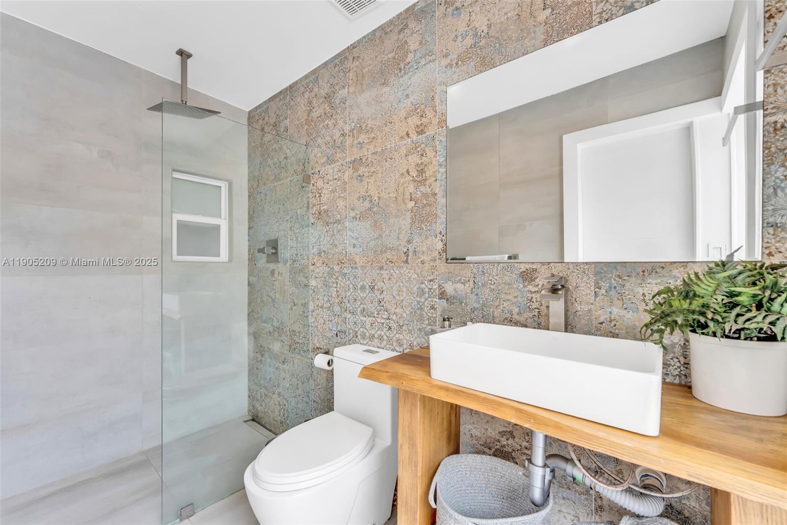 971 NE 116th St Biscayne Park, FL 33161