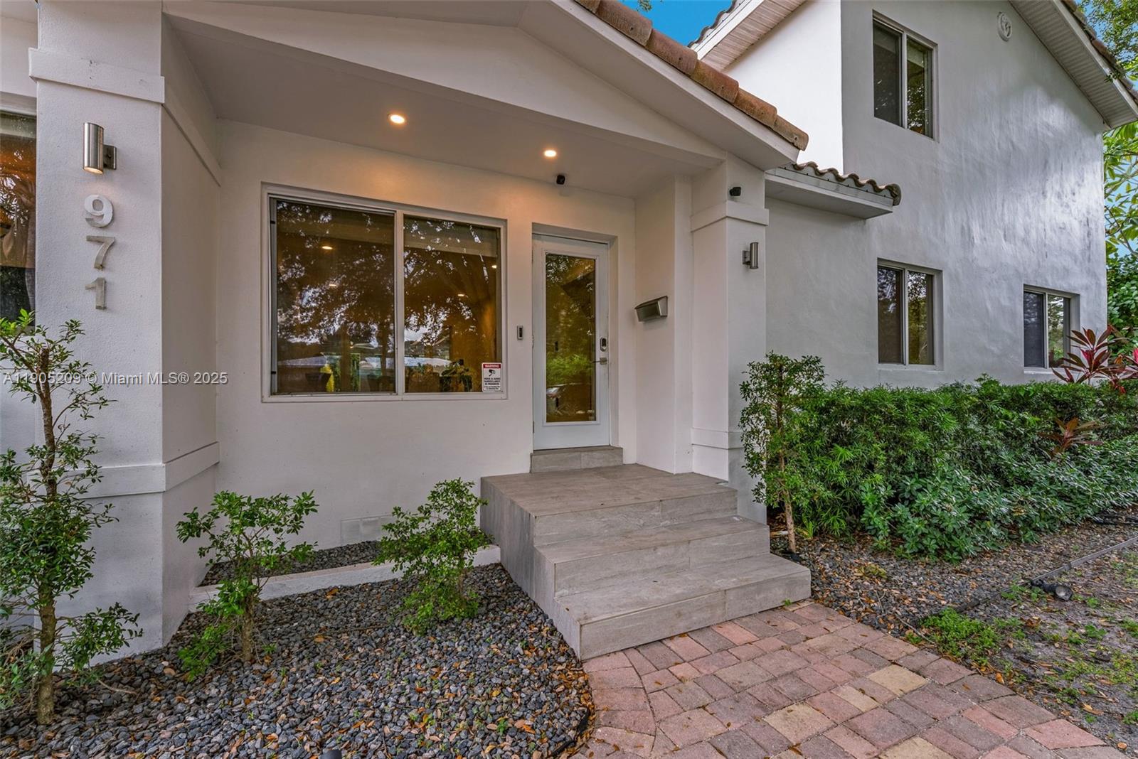 971 NE 116th St Biscayne Park, FL 33161