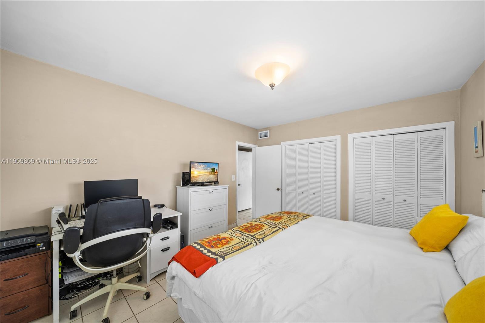 2010 Calais Dr Miami Beach, FL 33141