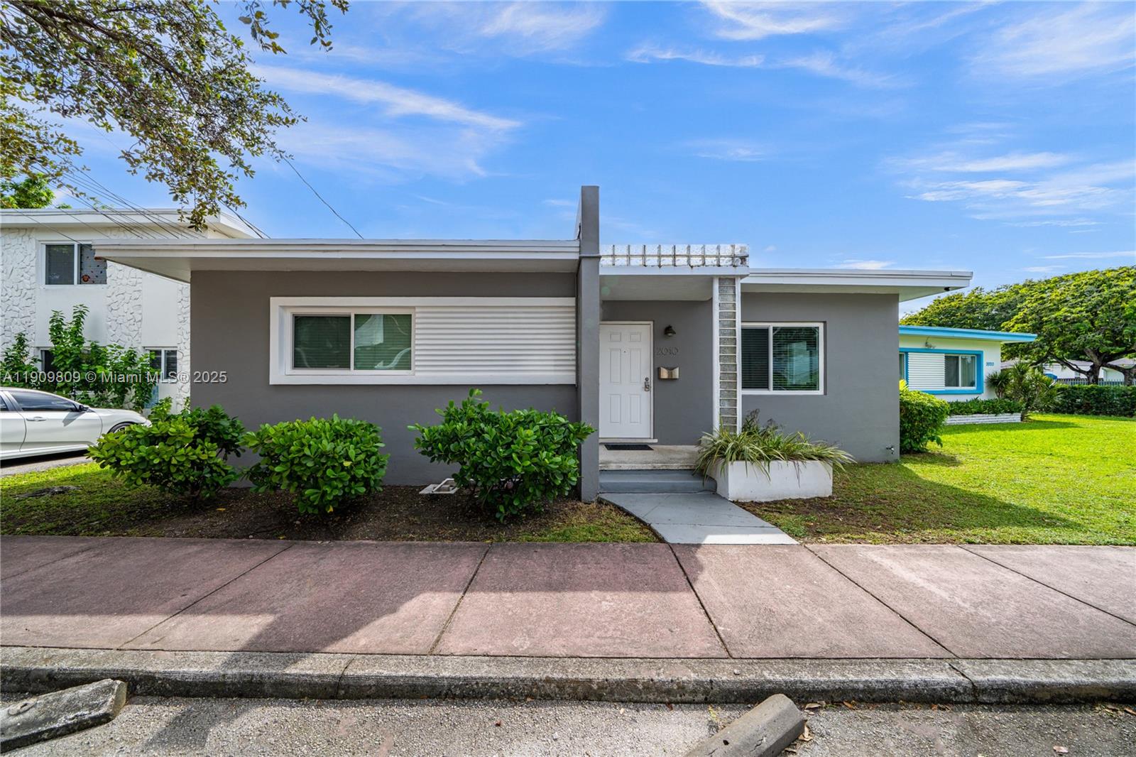 2010 Calais Dr Miami Beach, FL 33141