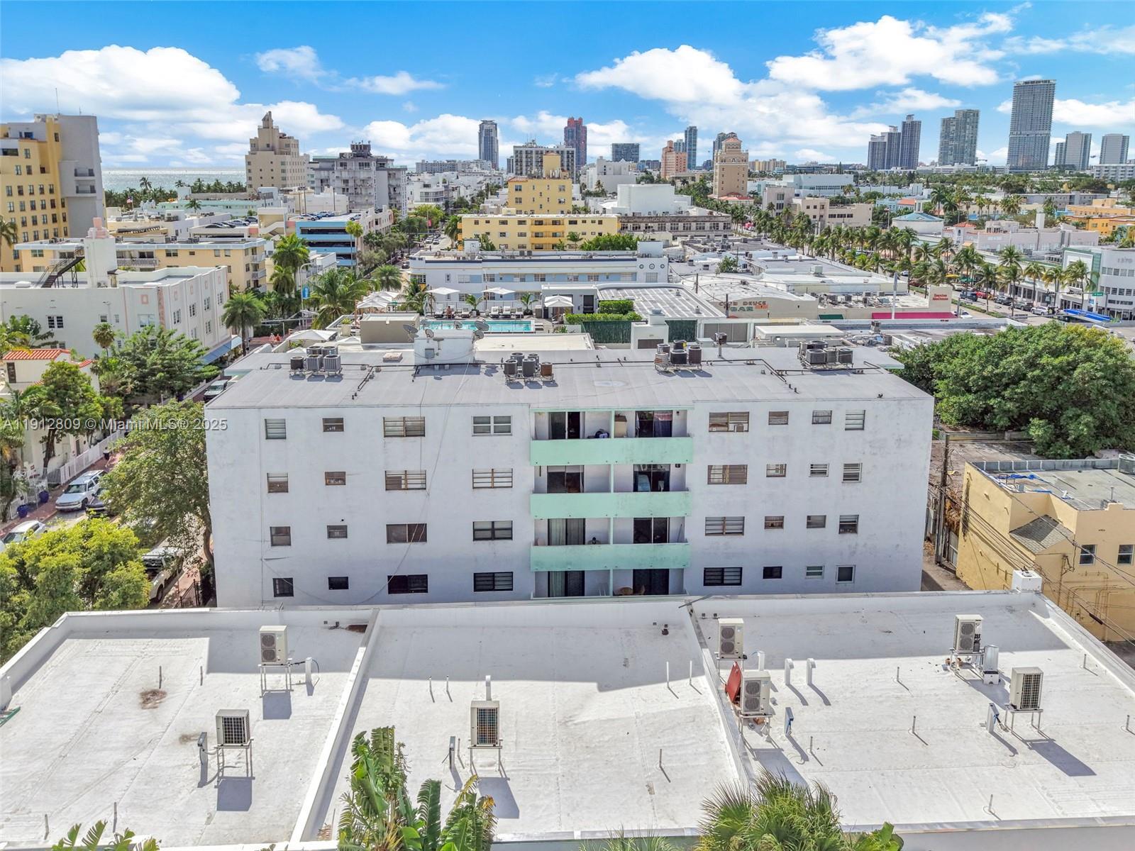 1418 Collins Ave #302 Miami Beach, FL 33139