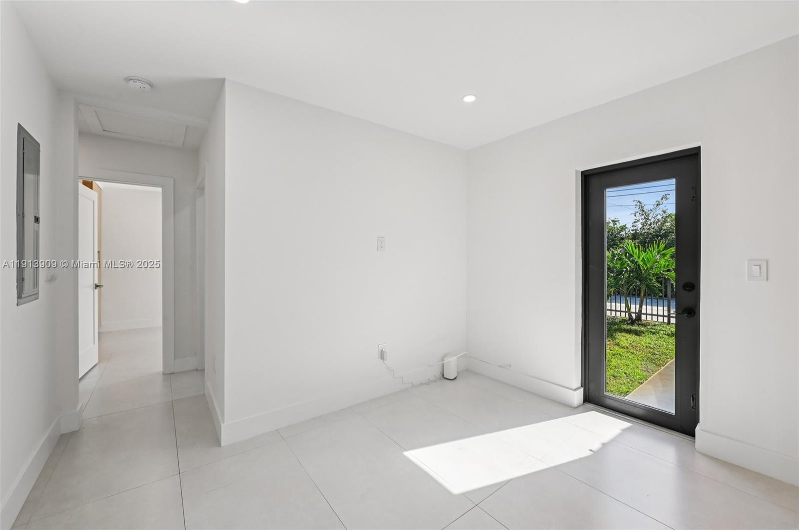 5152 SW 6th St Coral Gables, FL 33134