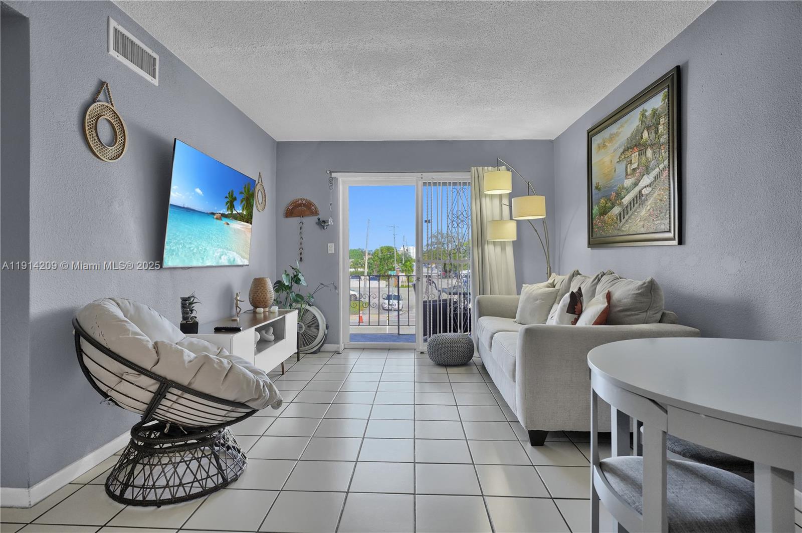 5100 W Flagler St #201