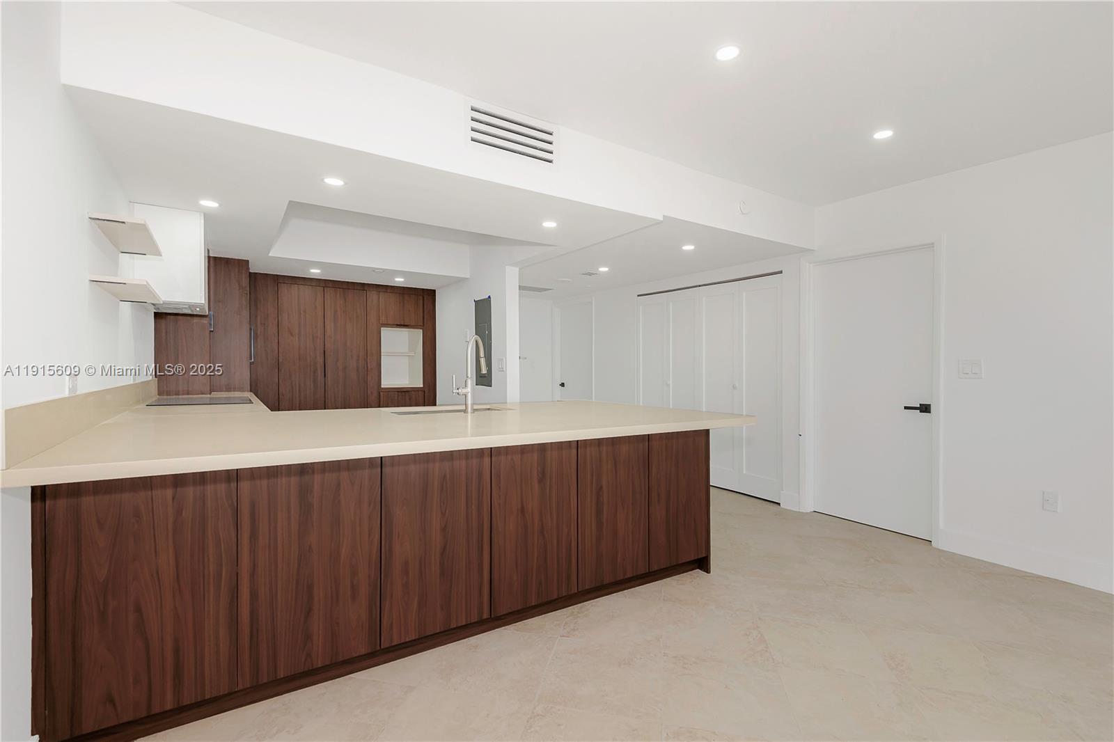 8855 E Collins Ave #6E Surfside, FL 33154