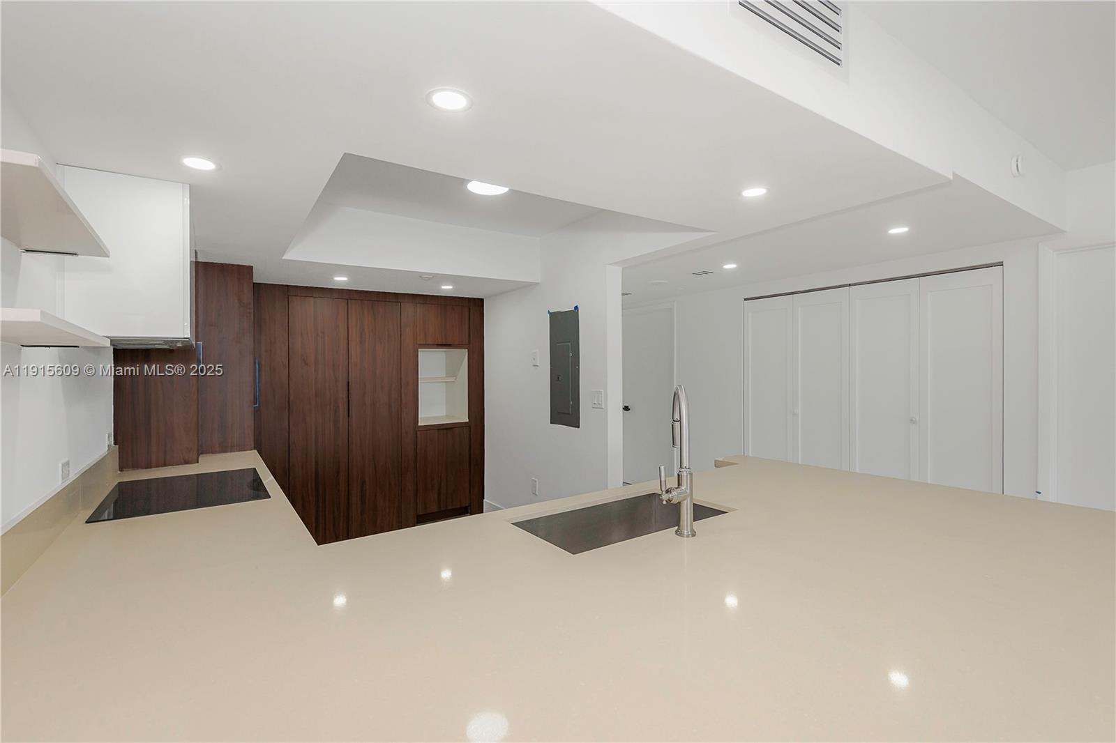 8855 E Collins Ave #6E Surfside, FL 33154