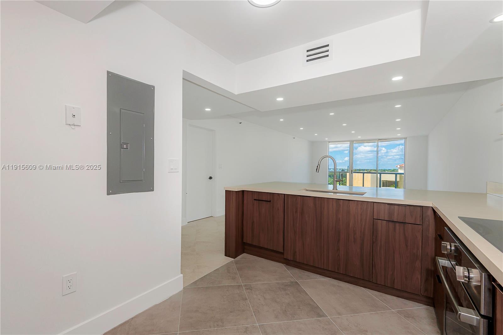 8855 E Collins Ave #6E Surfside, FL 33154