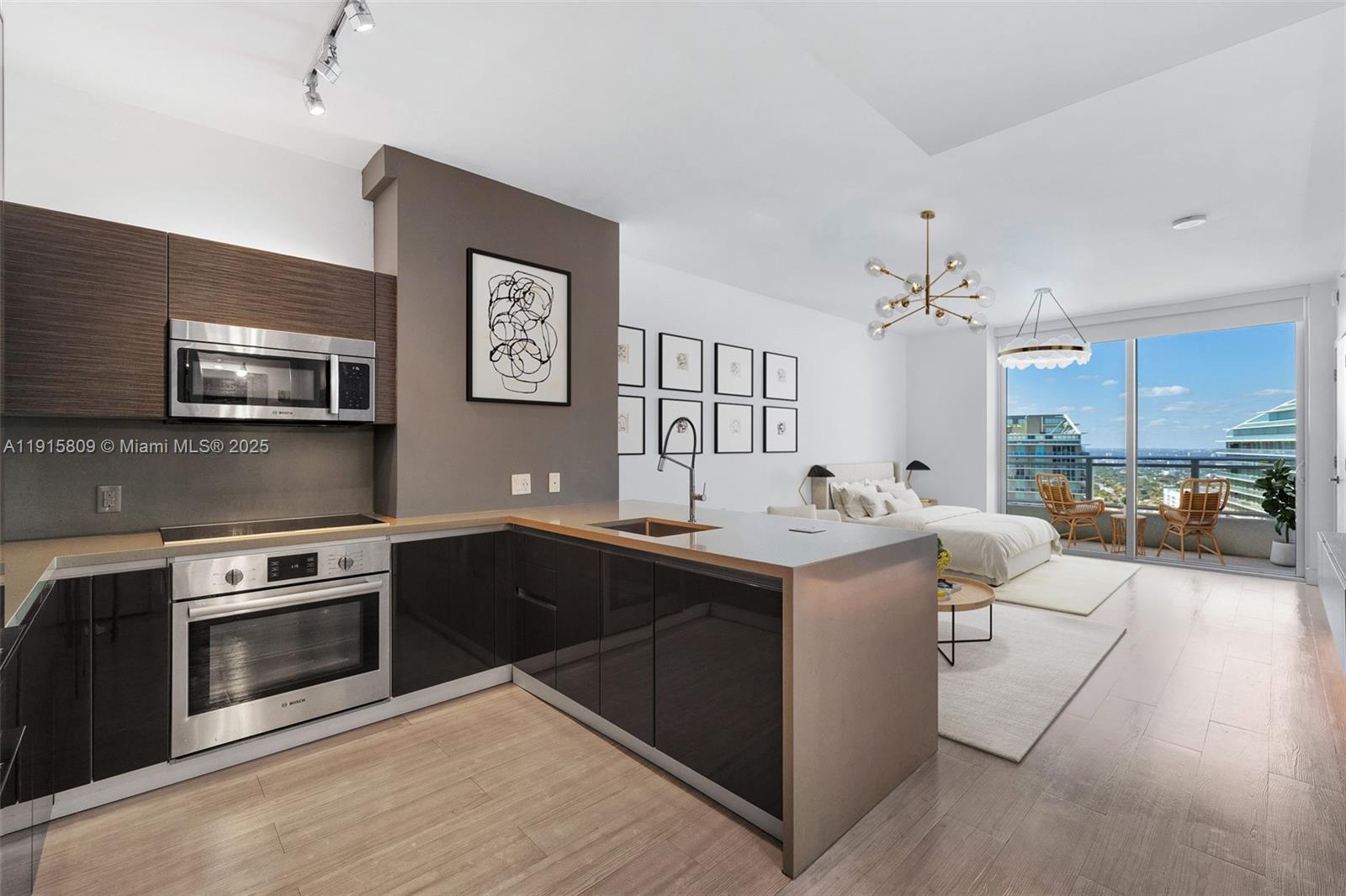 1080 Brickell Ave #3705 Miami, FL 33131