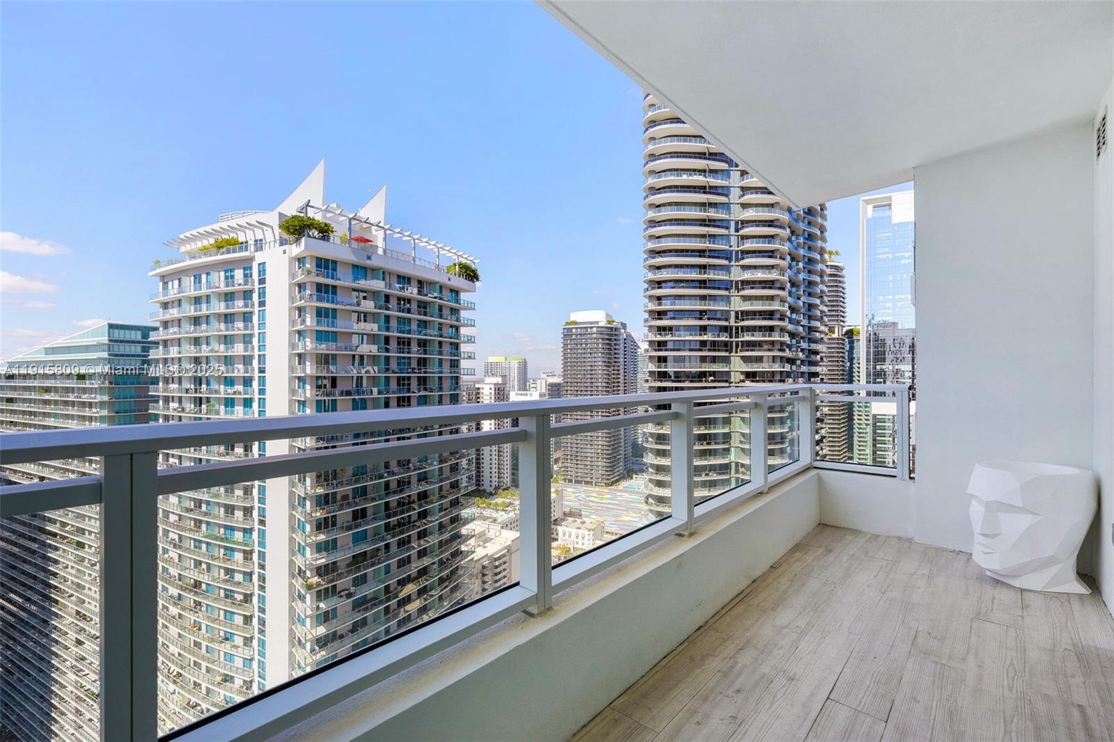 1080 Brickell Ave #3705 Miami, FL 33131