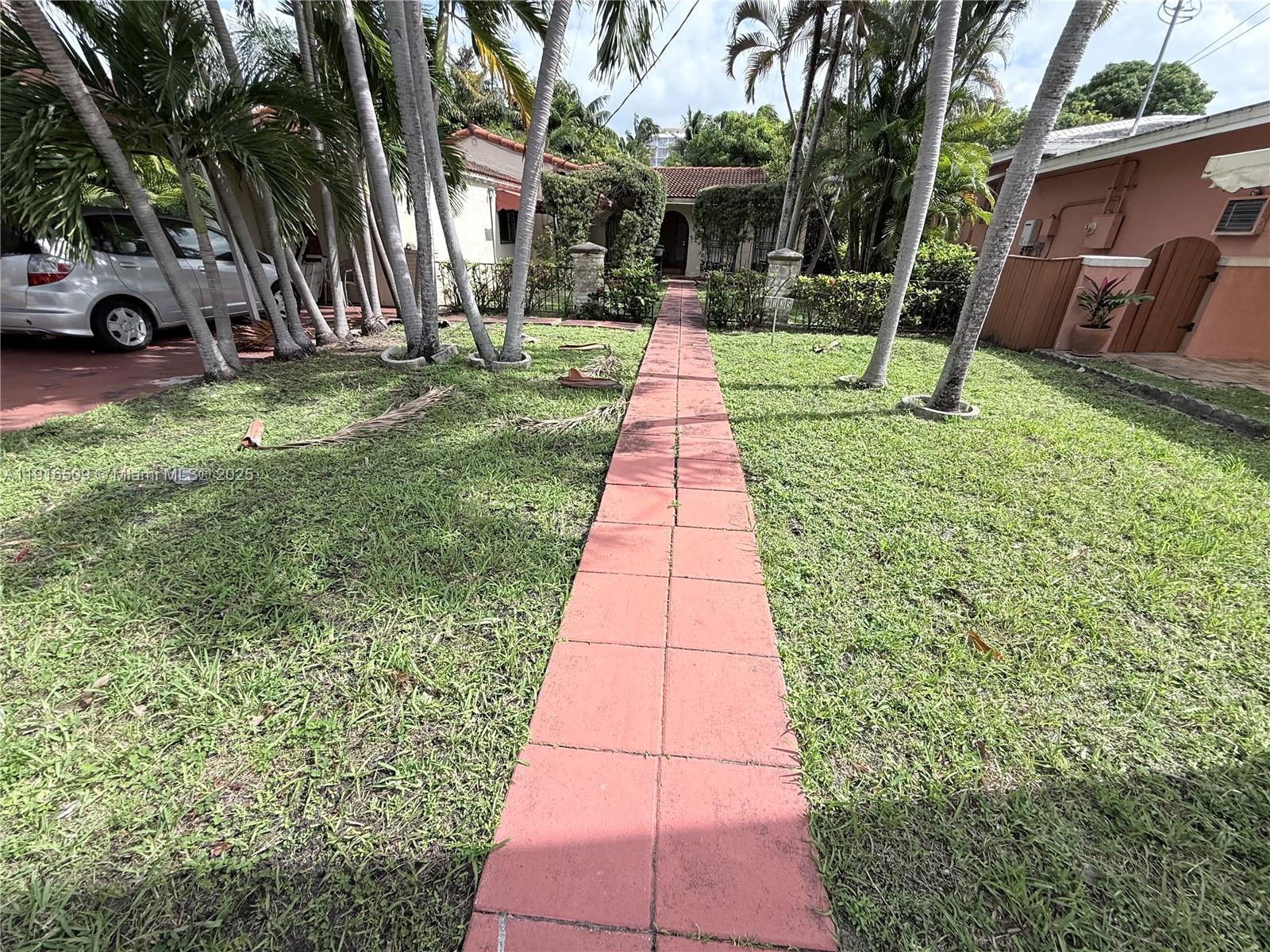 9125 Byron Ave Surfside, FL 33154