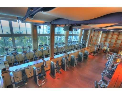 image Central Carillon Beach35