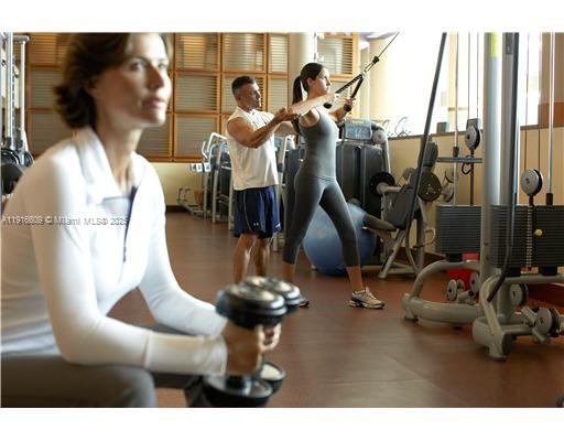 image Central Carillon Beach36