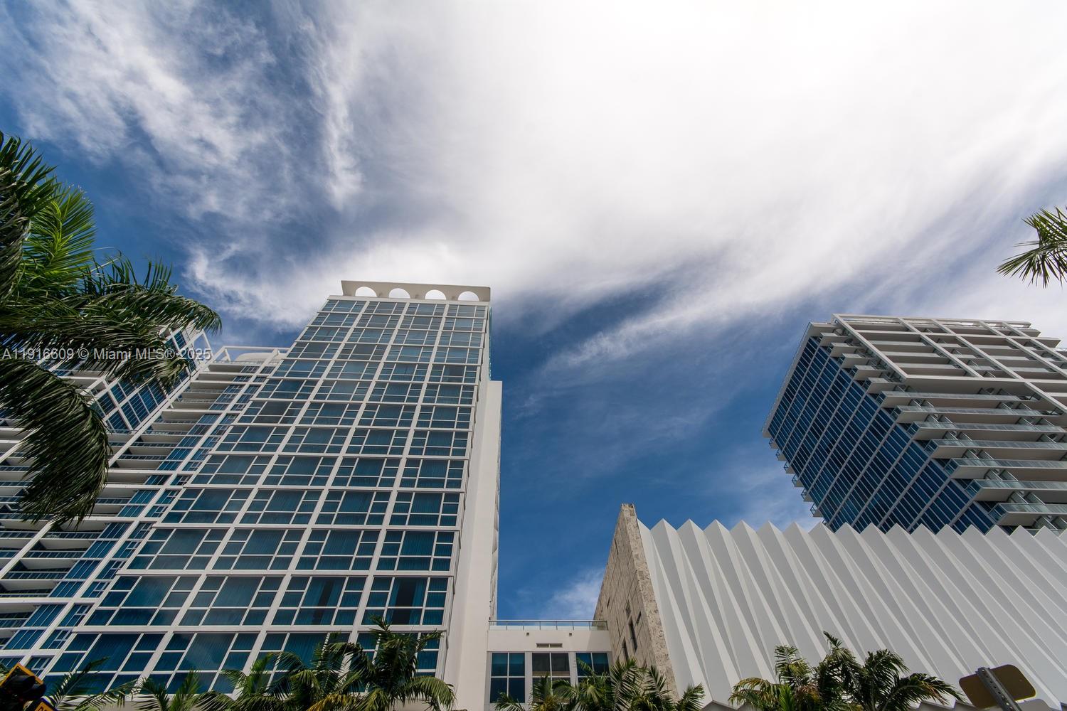 image Central Carillon Beach39