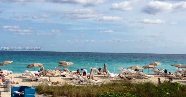 image Central Carillon Beach46