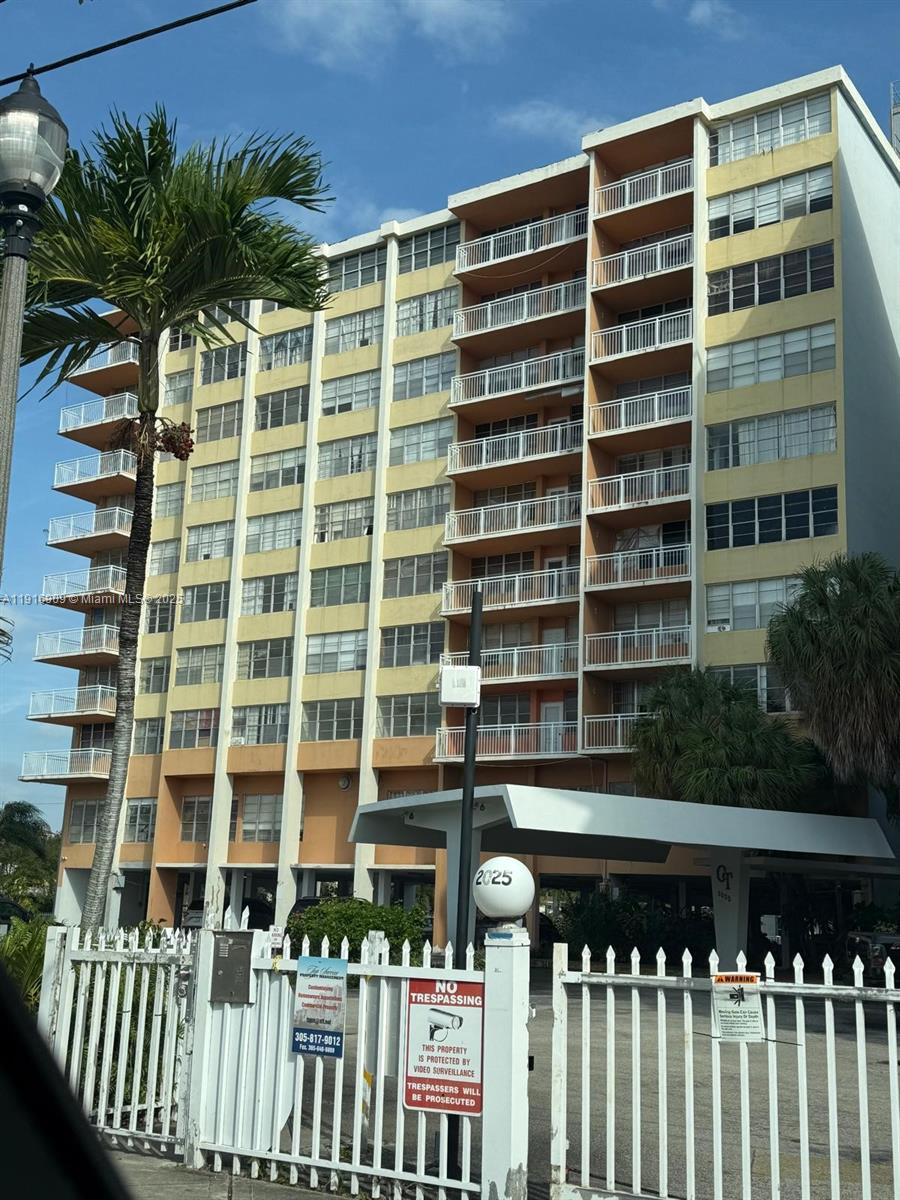 2025 NE 164th St #605