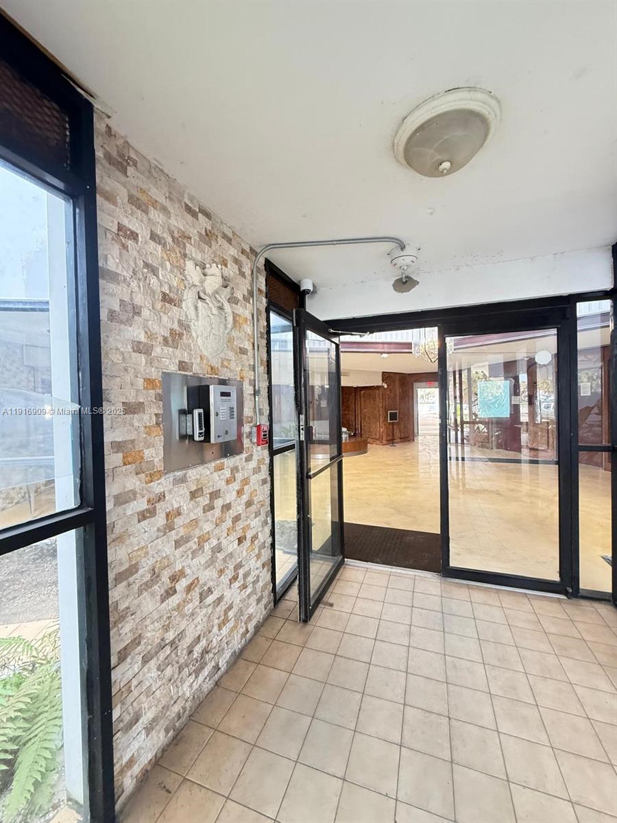 2025 NE 164th St #605 North Miami Beach, FL 33162