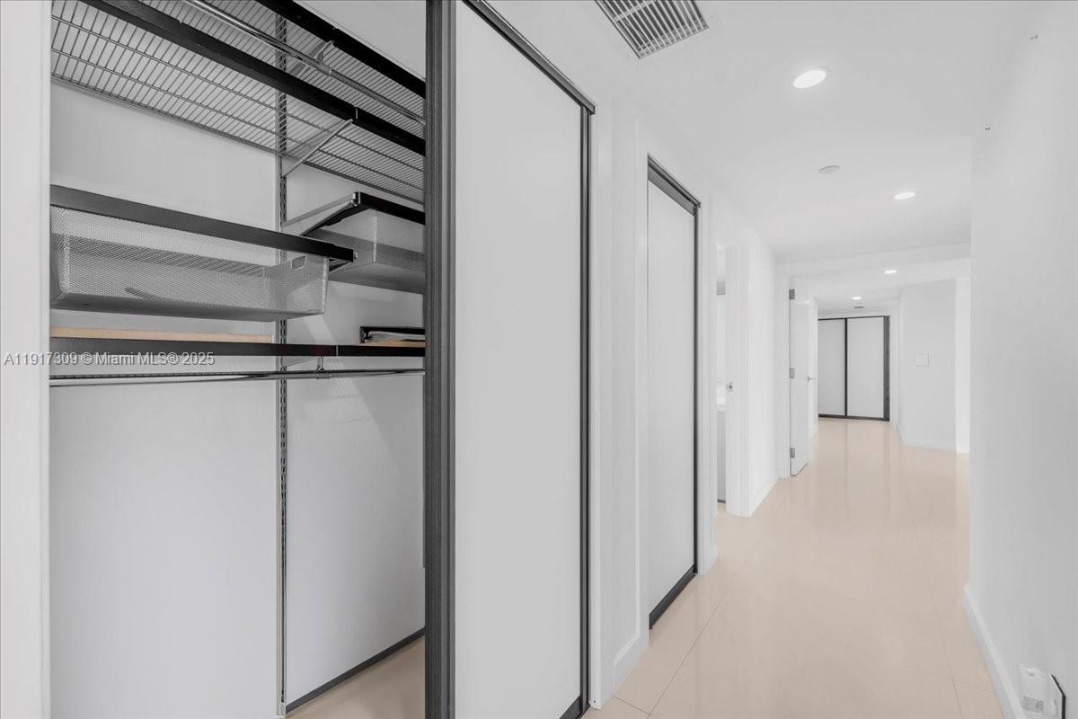 image Bristol Tower Condominium34