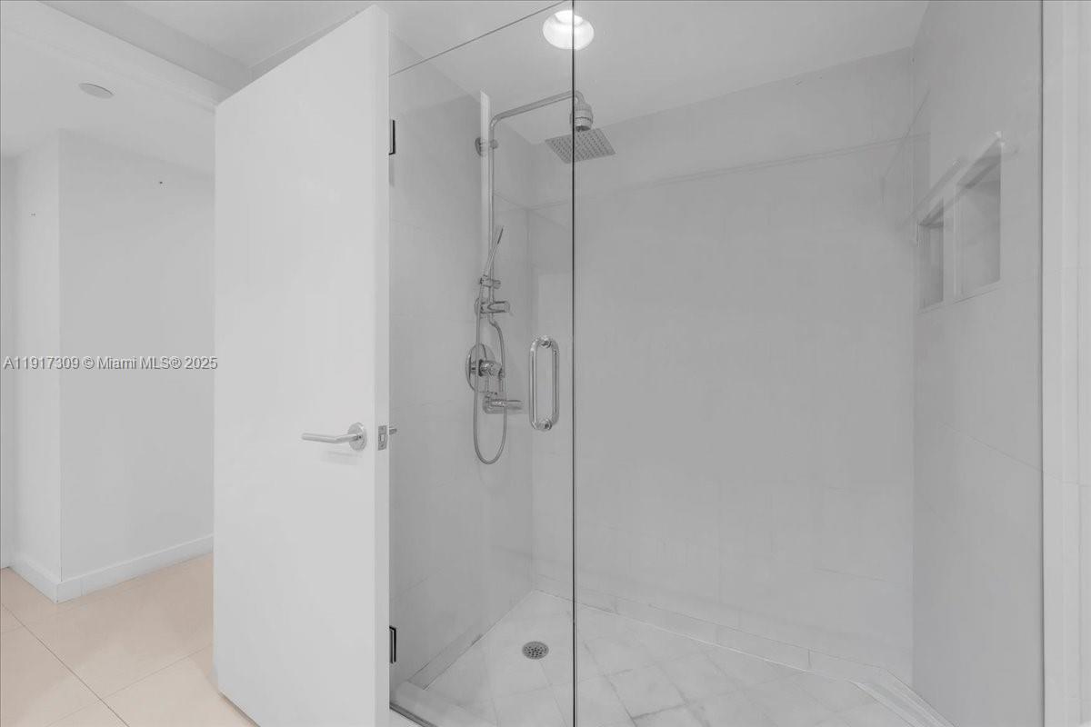 image Bristol Tower Condominium39