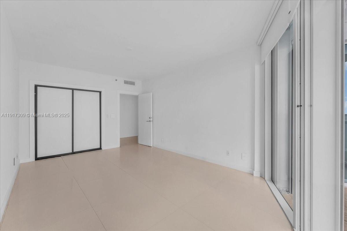 image Bristol Tower Condominium46