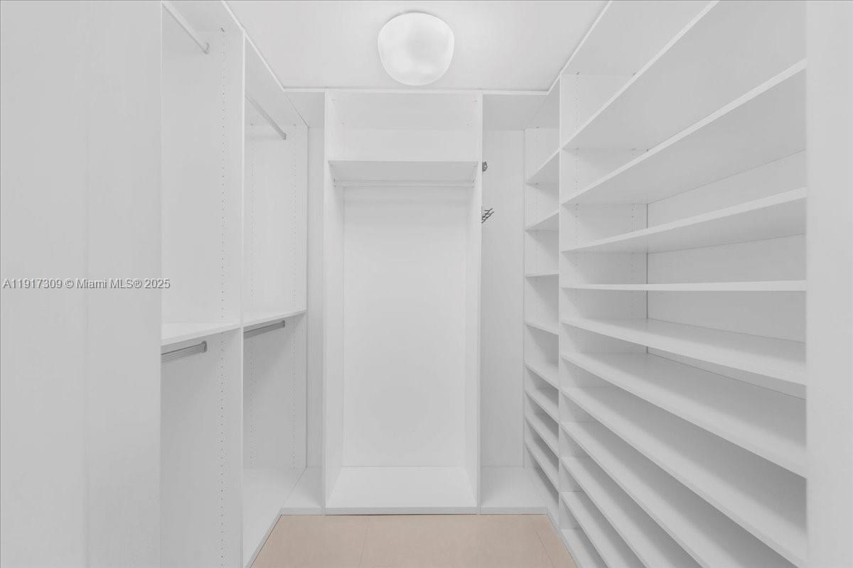 image Bristol Tower Condominium57