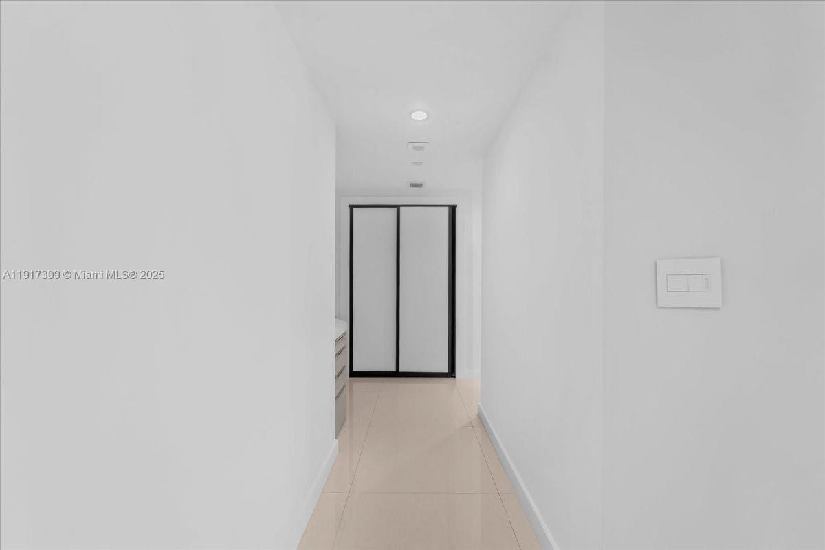 image Bristol Tower Condominium59