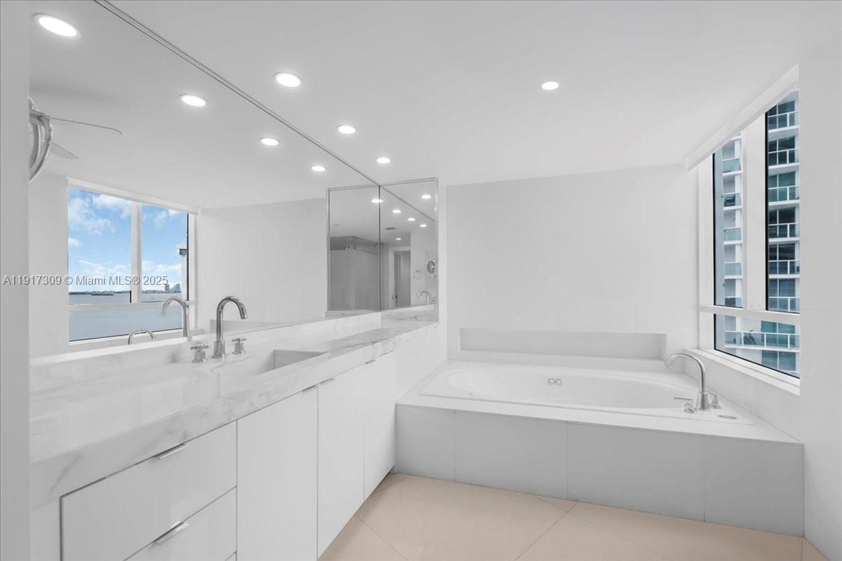 image Bristol Tower Condominium66