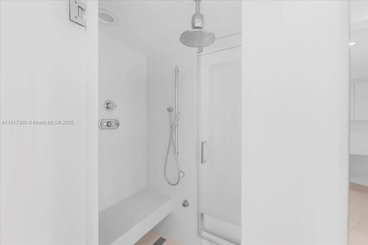 image Bristol Tower Condominium69