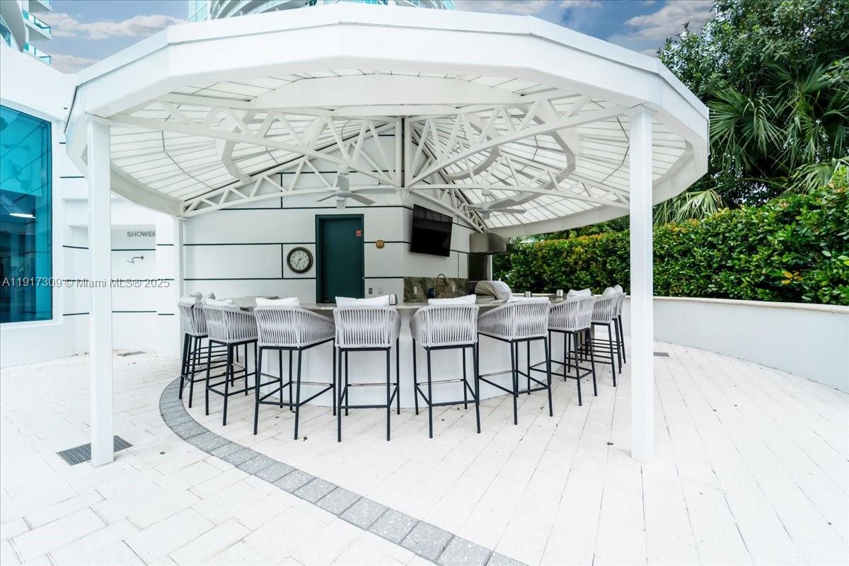 image Bristol Tower Condominium80