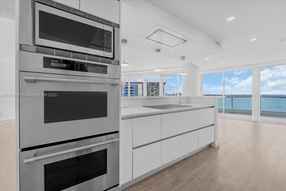 image Bristol Tower Condominium8