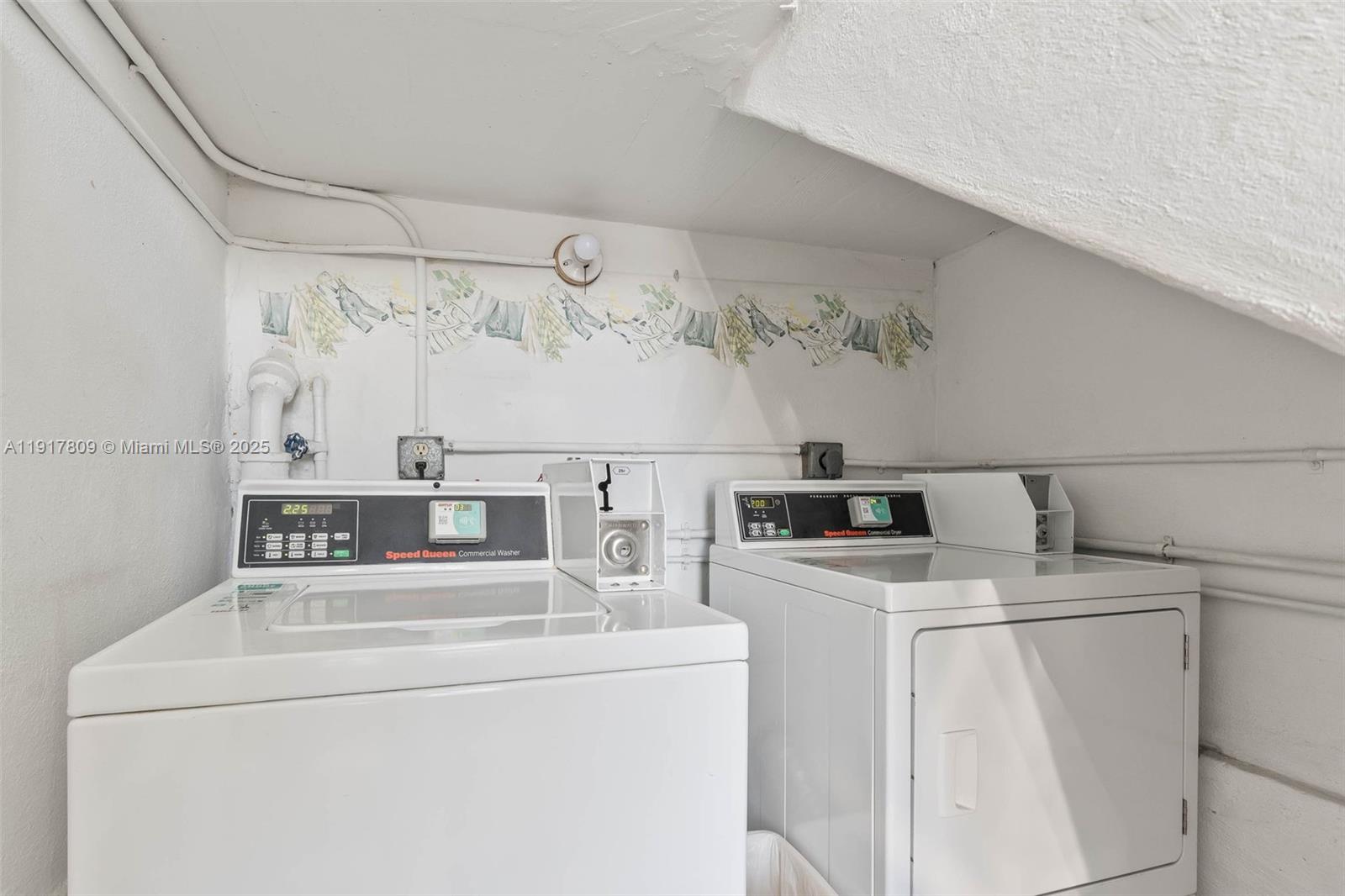 20 Park Dr #2 Bal Harbour, FL 33154