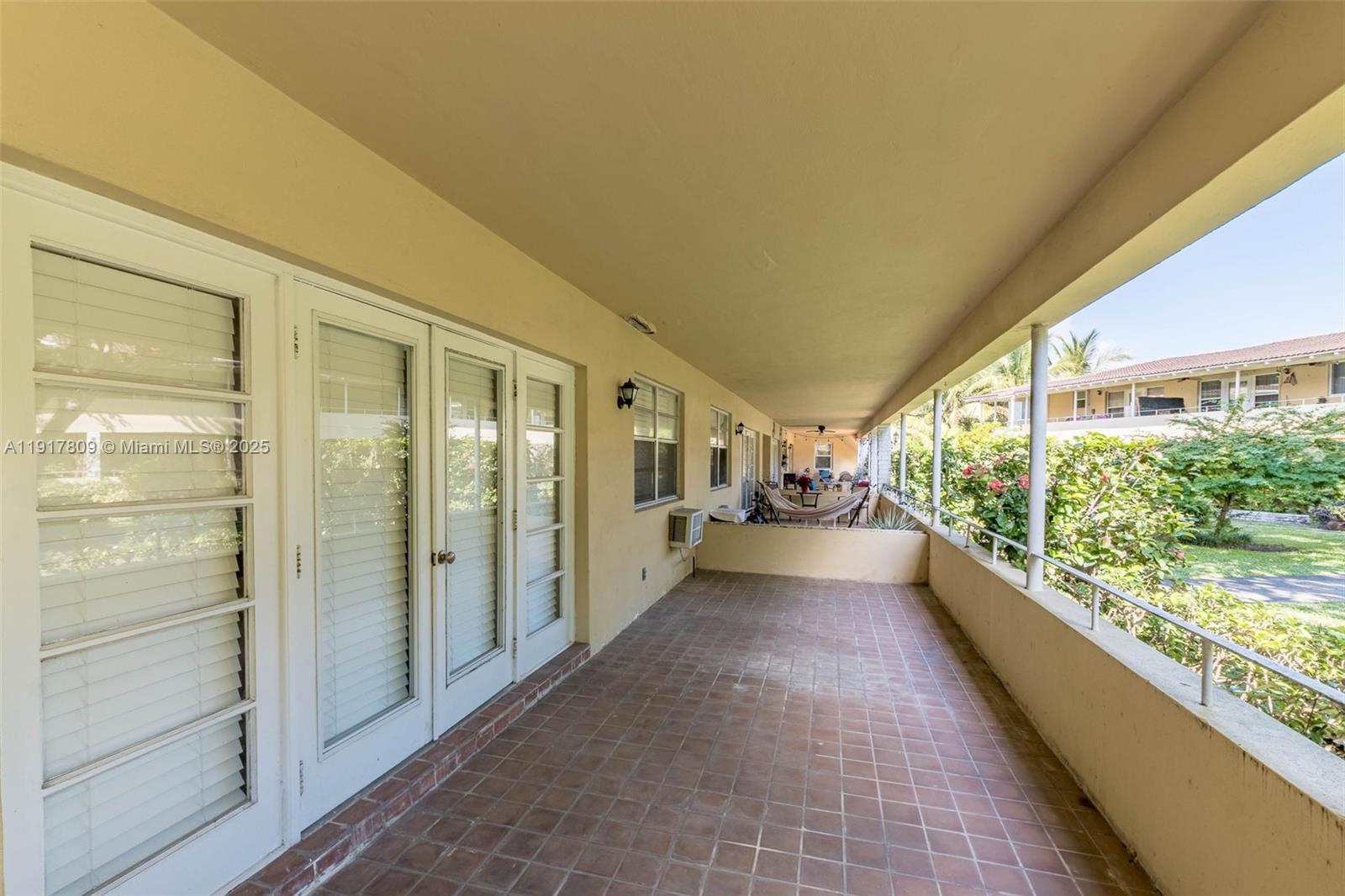 20 Park Dr #2 Bal Harbour, FL 33154