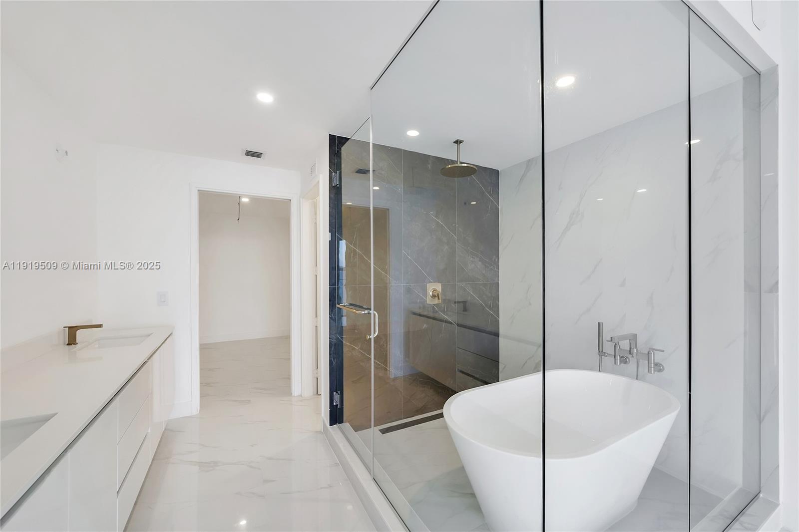 700 NE 24th #1101 Miami, FL 33137