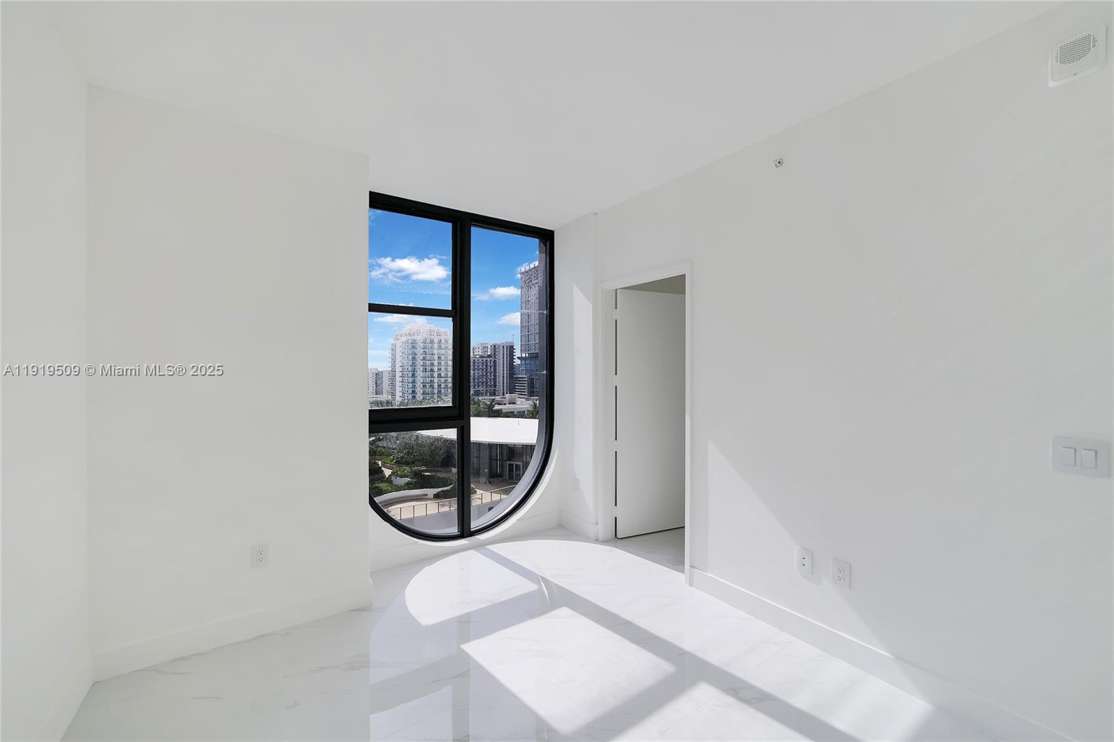 700 NE 24th #1101 Miami, FL 33137