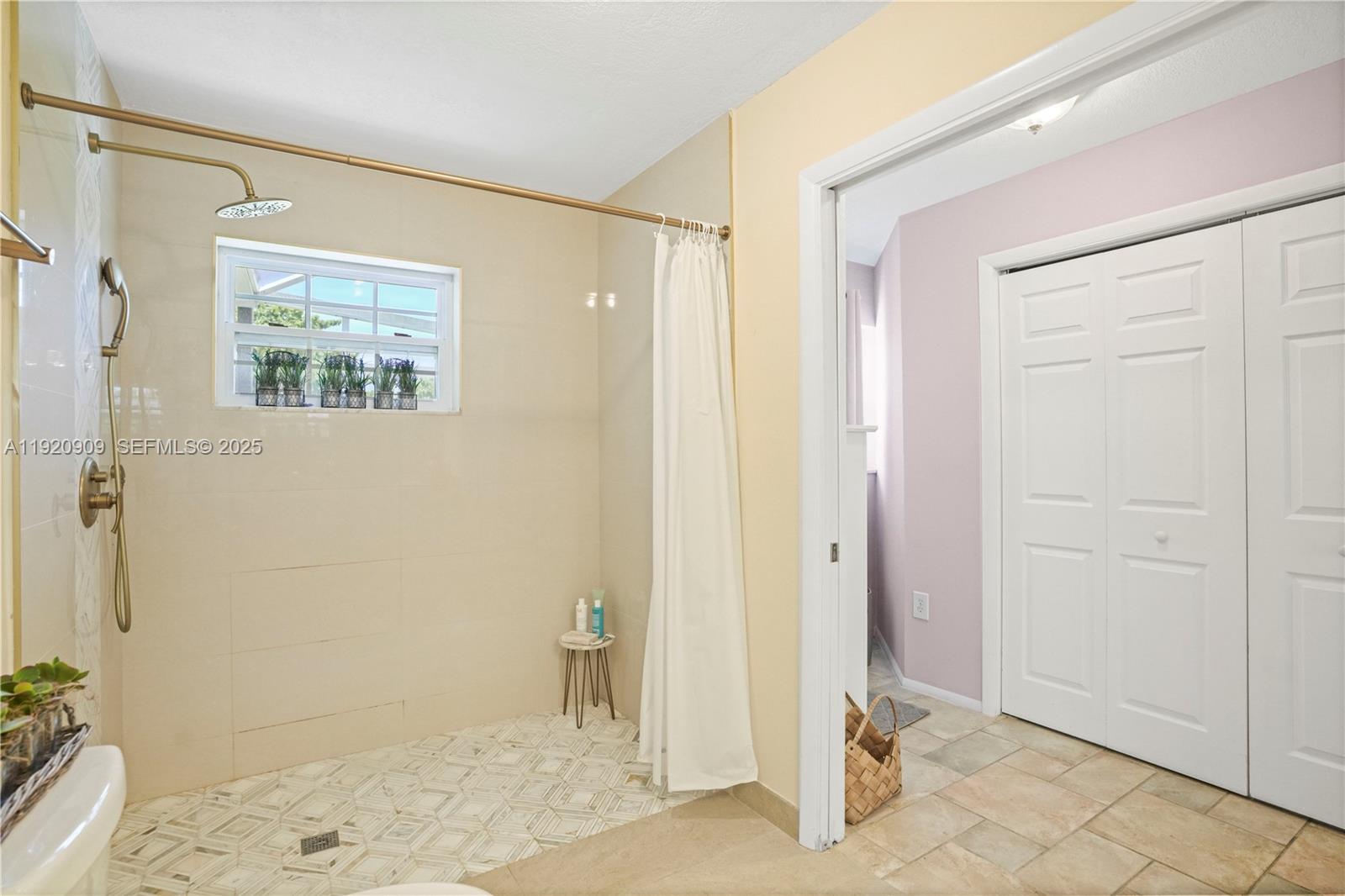 142 NW 10th Ct Boynton Beach, FL 33426