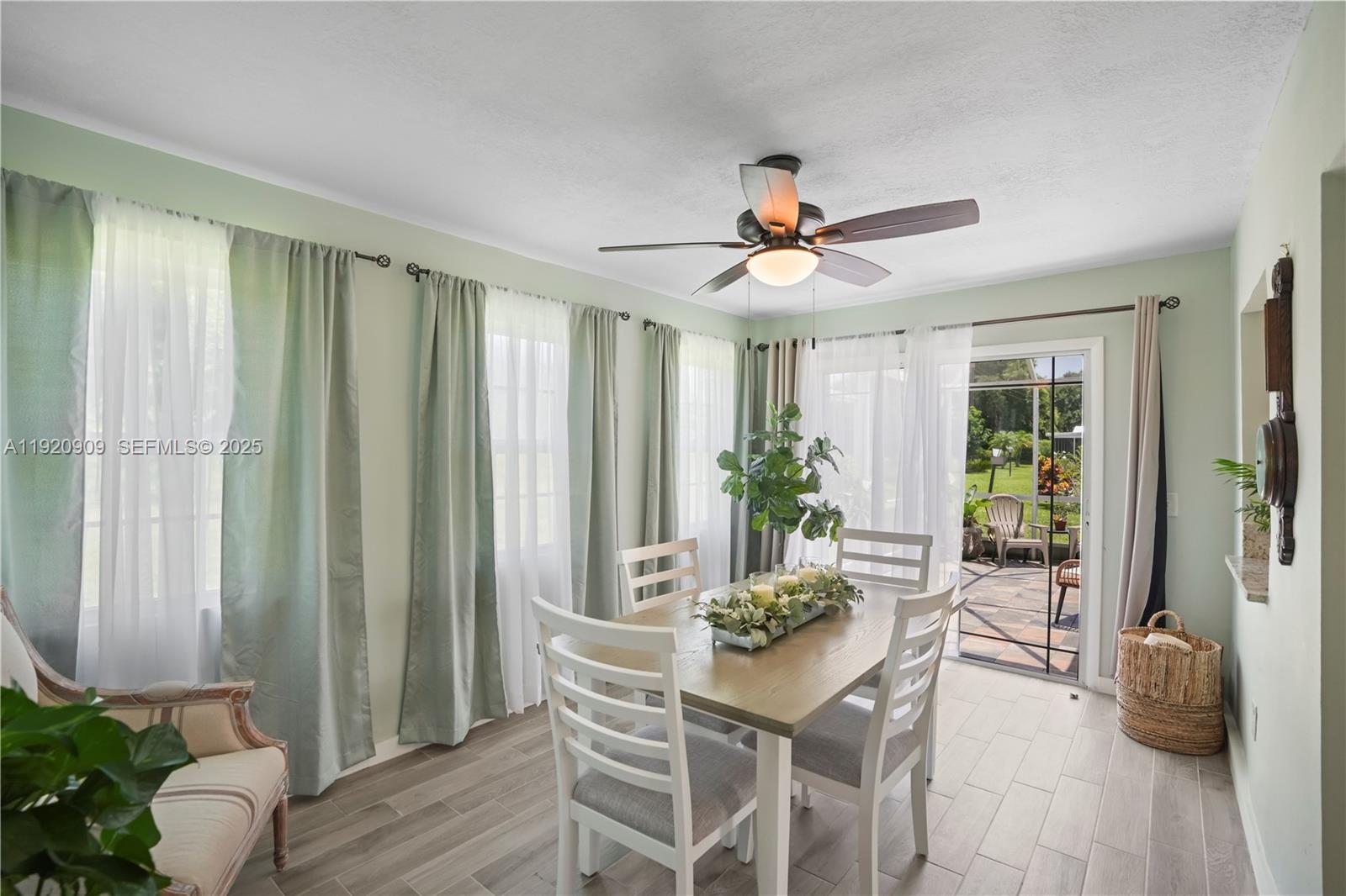 142 NW 10th Ct Boynton Beach, FL 33426