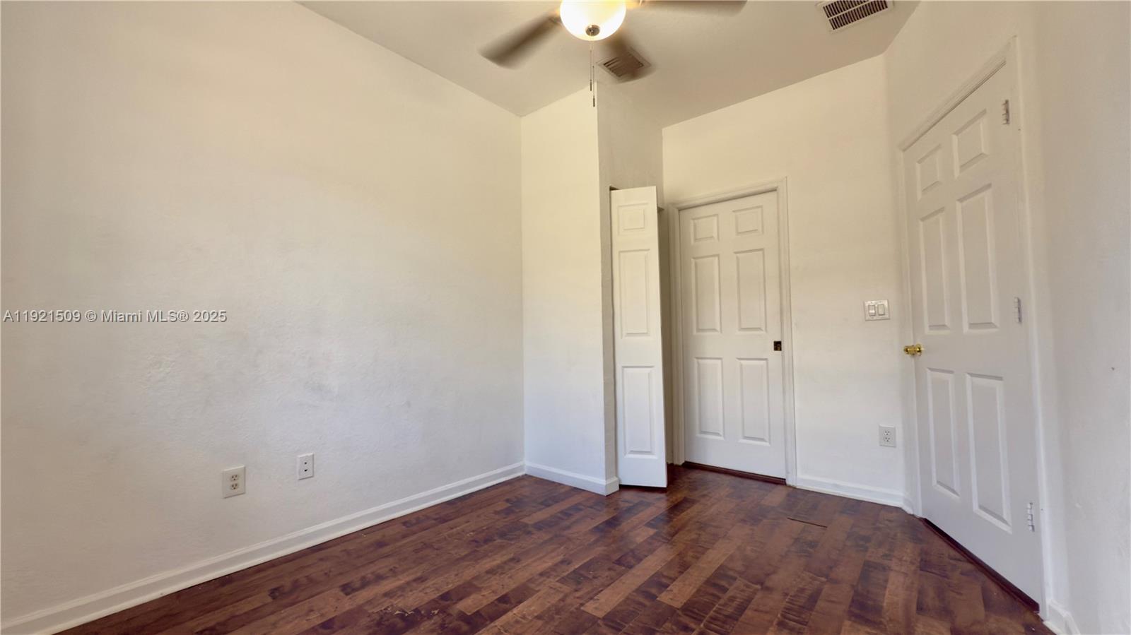 1109 Lucaya Dr Riviera Beach, FL 33404