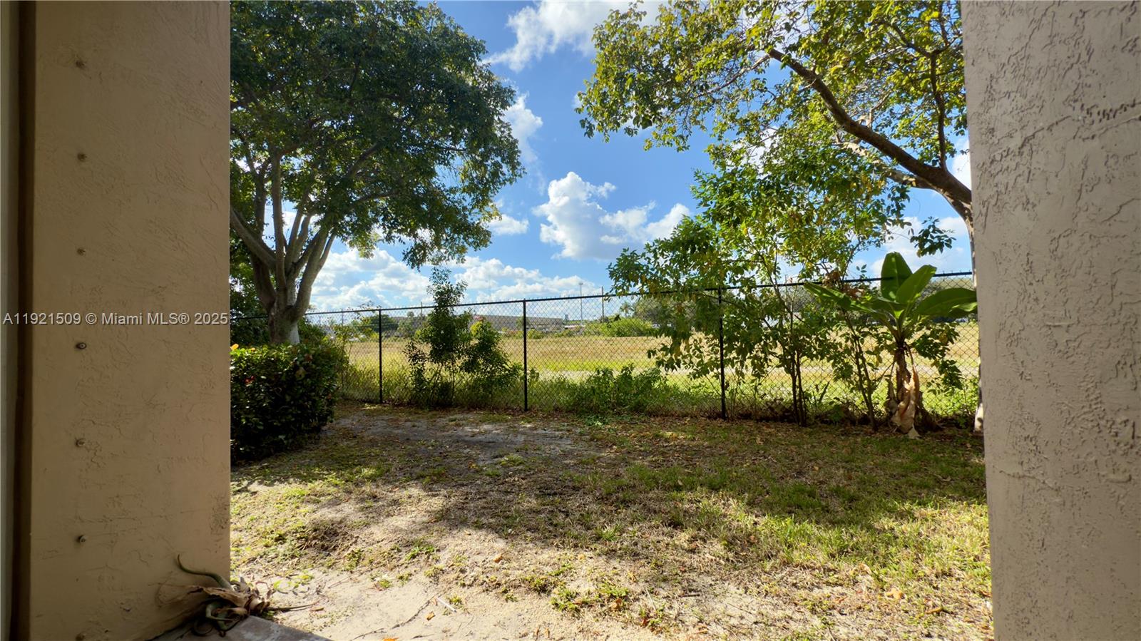 1109 Lucaya Dr Riviera Beach, FL 33404