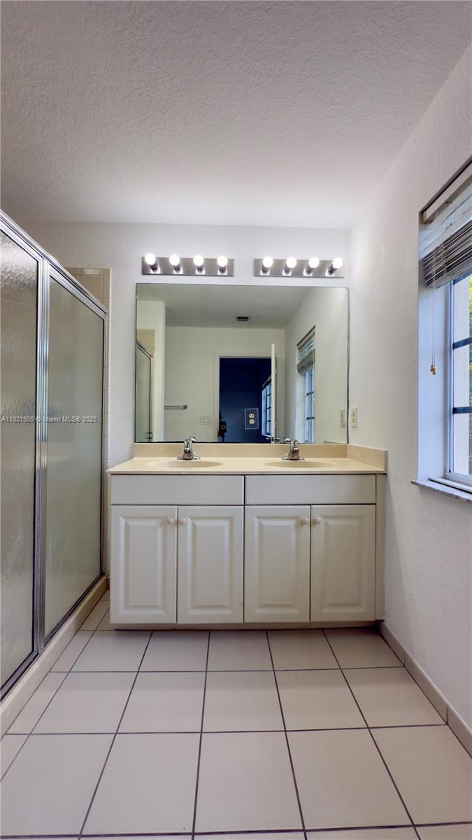 1109 Lucaya Dr Riviera Beach, FL 33404