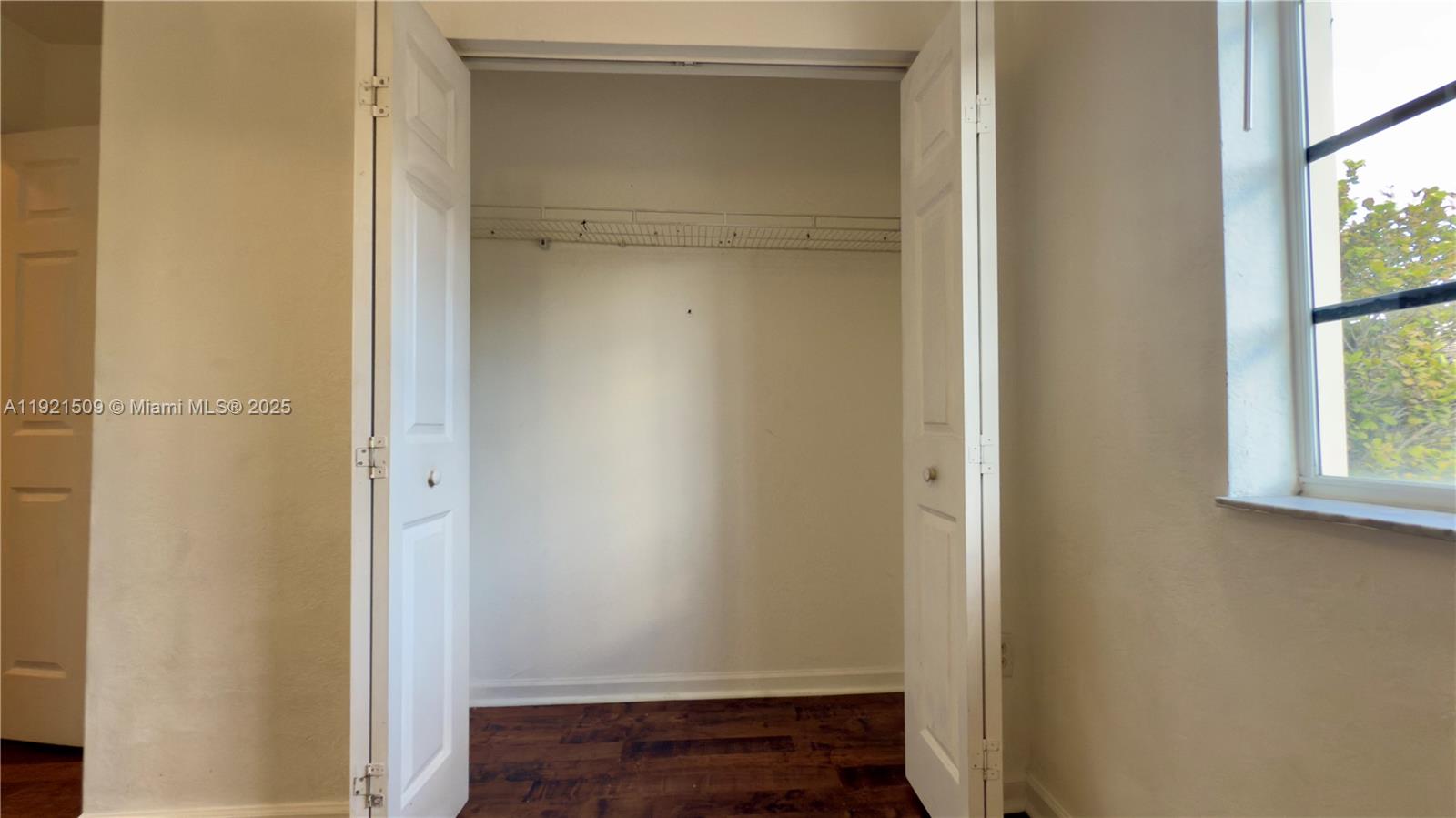 1109 Lucaya Dr Riviera Beach, FL 33404