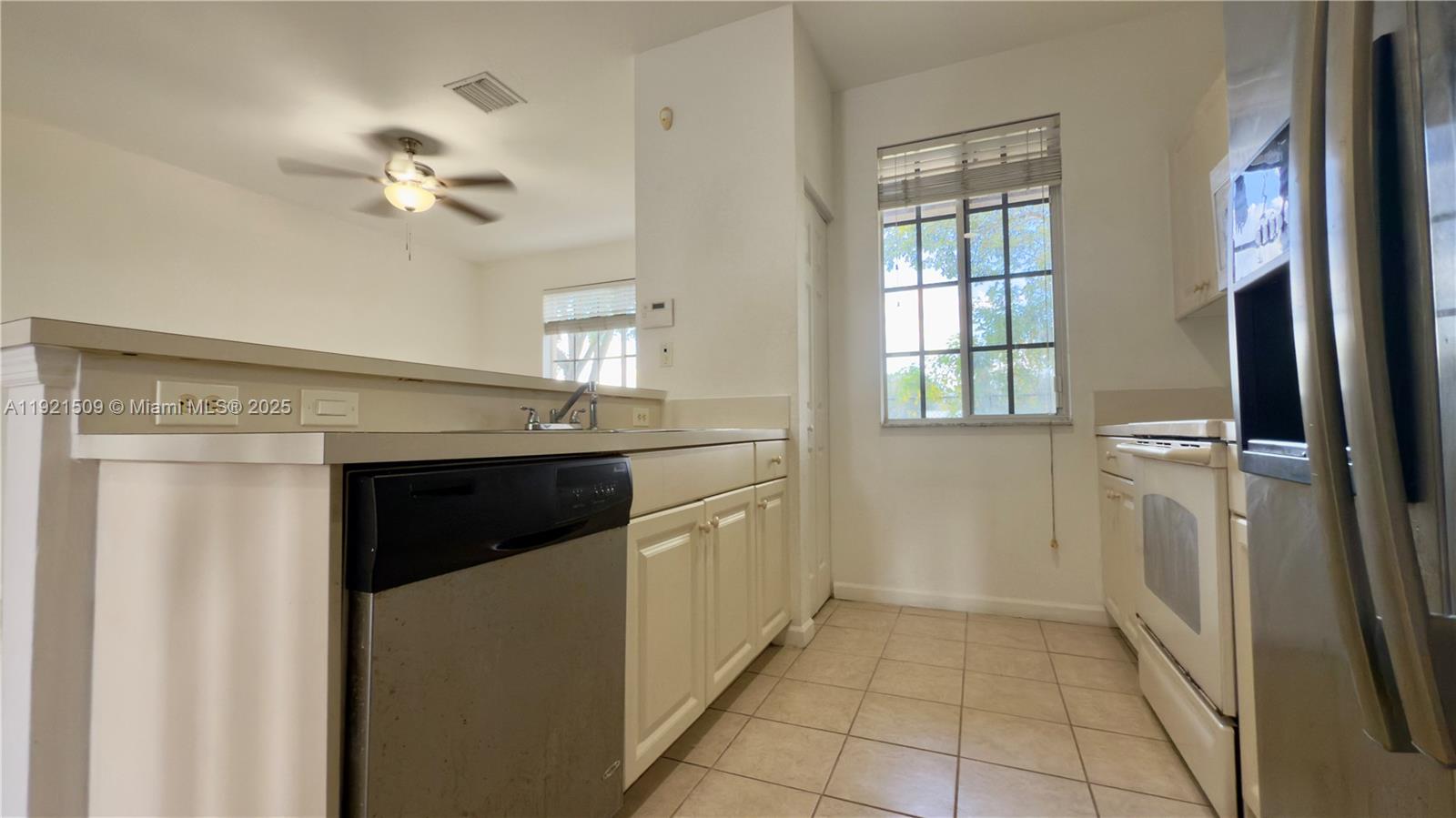 1109 Lucaya Dr Riviera Beach, FL 33404