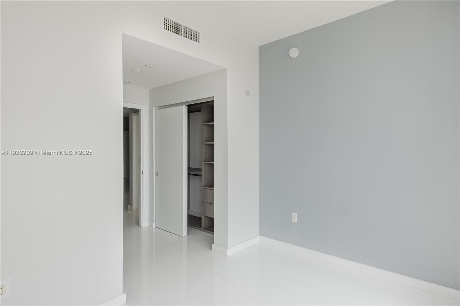 851 NE 1st Ave #3911 Miami, FL 33132