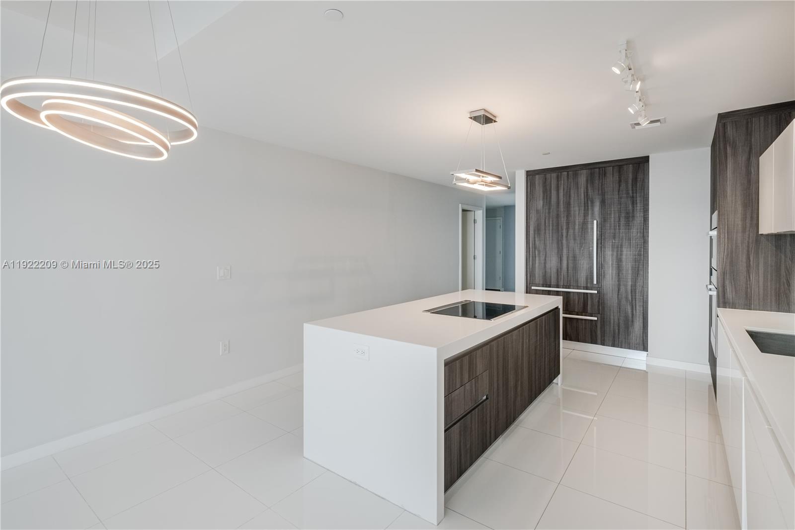 851 NE 1st Ave #3911 Miami, FL 33132