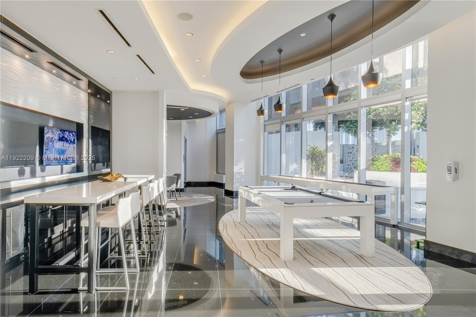 851 NE 1st Ave #3911 Miami, FL 33132