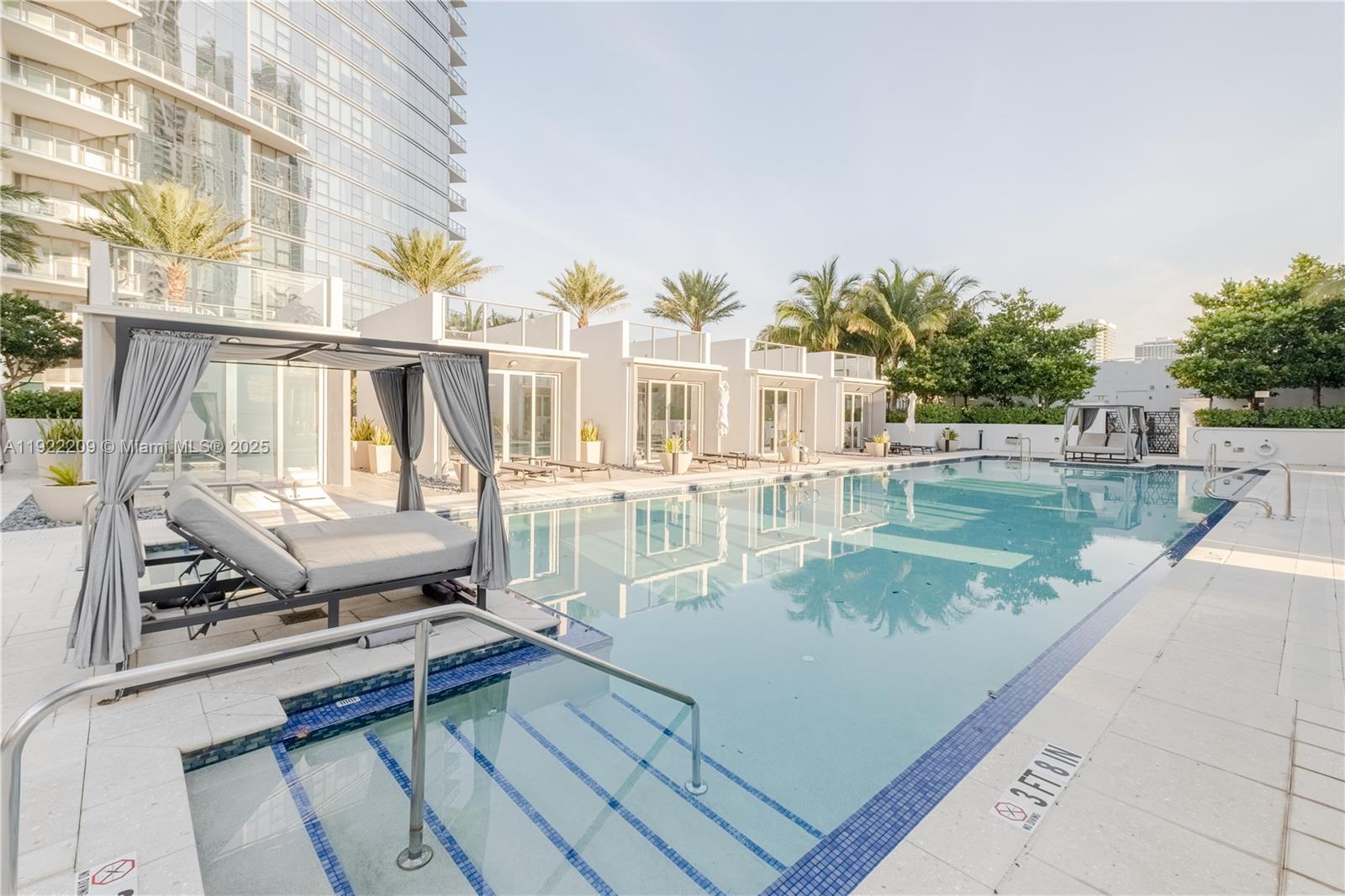 851 NE 1st Ave #3911 Miami, FL 33132