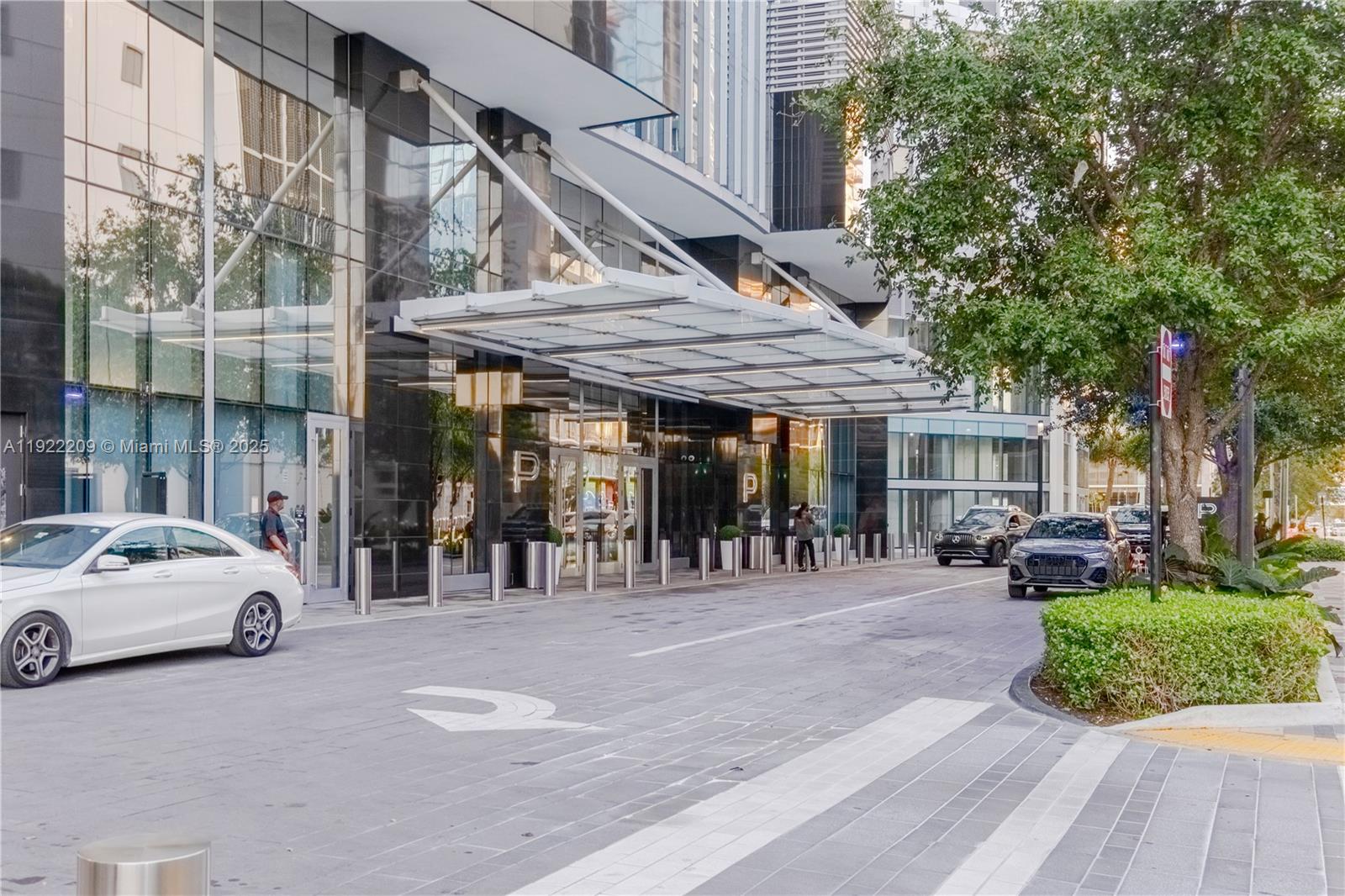 851 NE 1st Ave #3911 Miami, FL 33132