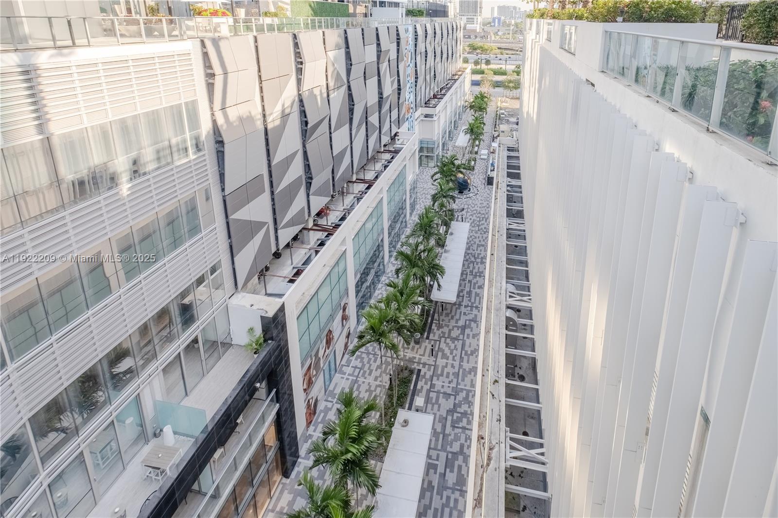 851 NE 1st Ave #3911 Miami, FL 33132