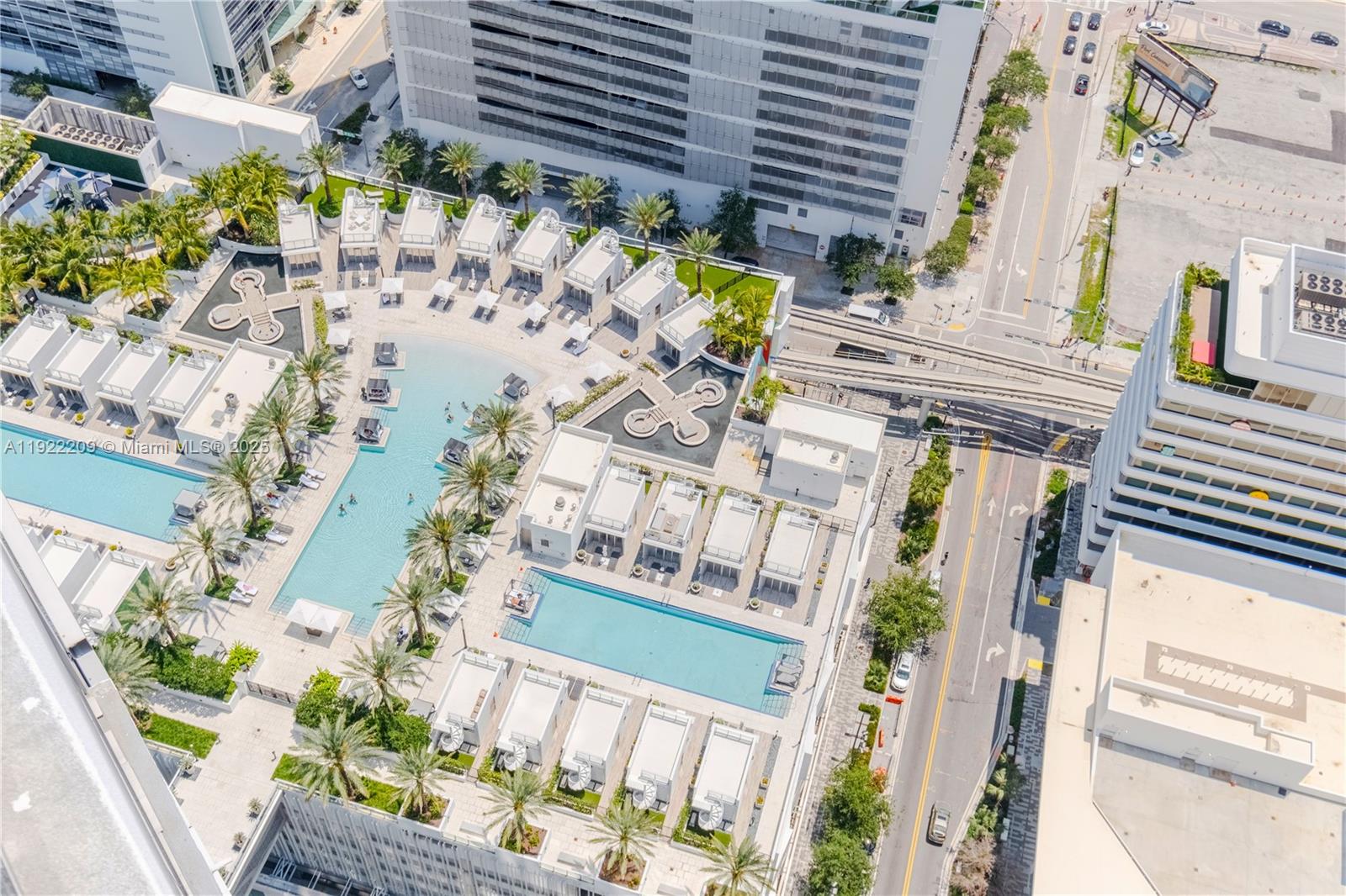 851 NE 1st Ave #3911 Miami, FL 33132